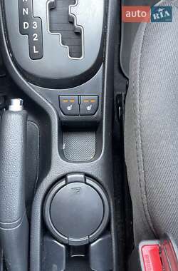 Седан Kia Rio 2012 в 