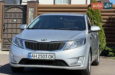 Седан Kia Rio 2013 в Києві