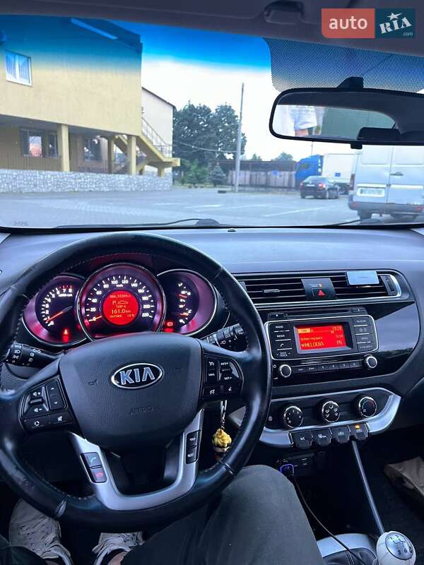 Хэтчбек Kia Rio 2016 в Львове