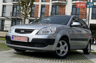 Хэтчбек Kia Rio 2006 в Самборе