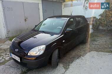 Хэтчбек Kia Rio 2007 в Киеве