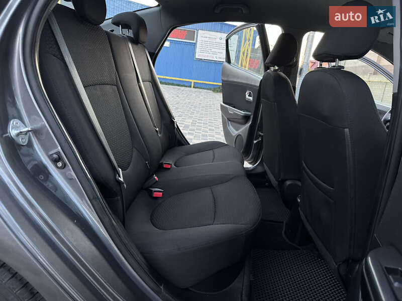 Седан Kia Rio 2012 в Одессе