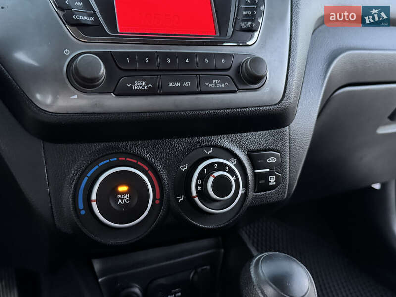 Седан Kia Rio 2012 в Одессе