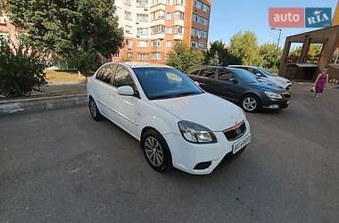 Седан Kia Rio 2010 в Броварах