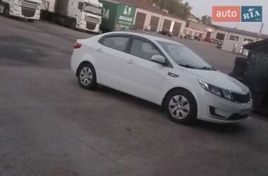 Седан Kia Rio 2012 в Чернігові