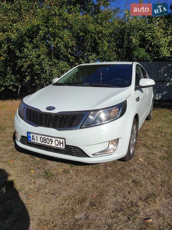 Седан Kia Rio 2013 в Нежине
