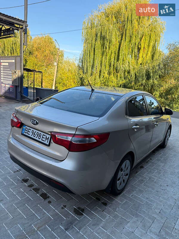 Седан Kia Rio 2013 в Первомайске