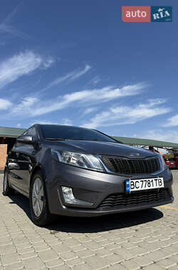 Хэтчбек Kia Rio 2012 в Львове