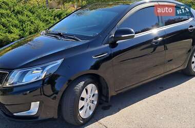 Седан Kia Rio 2013 в Николаеве