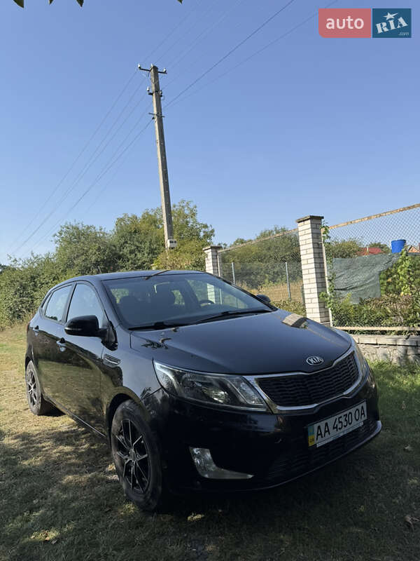 Хетчбек Kia Rio 2013 в Києві