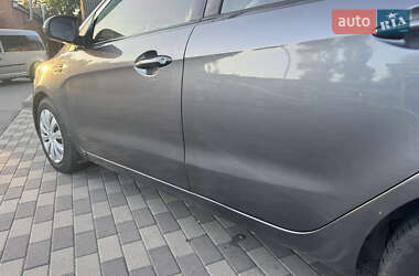 Седан Kia Rio 2013 в 