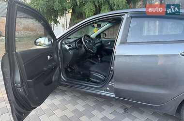 Седан Kia Rio 2013 в 