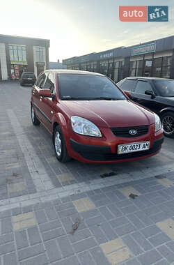 Хетчбек Kia Rio 2006 в Рокитному