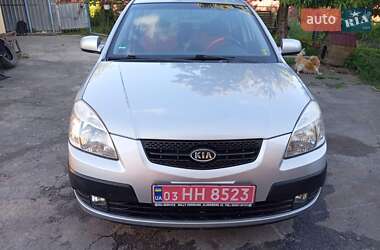 Хэтчбек Kia Rio 2006 в Виннице