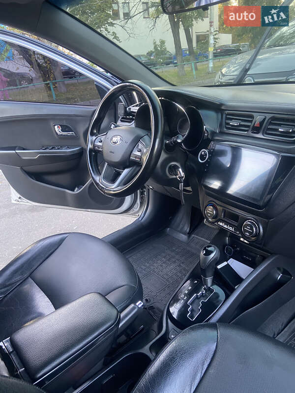 Седан Kia Rio 2013 в Киеве