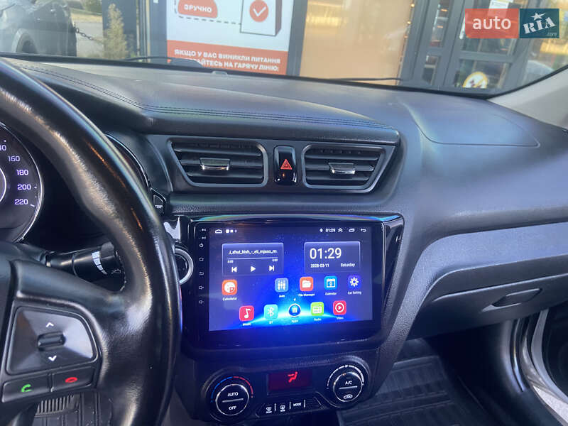 Седан Kia Rio 2013 в Киеве