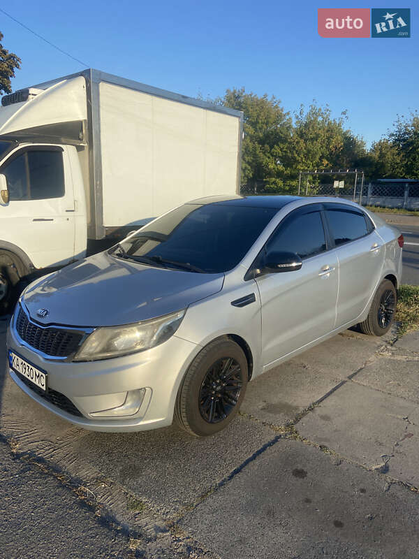 Седан Kia Rio 2013 в Киеве