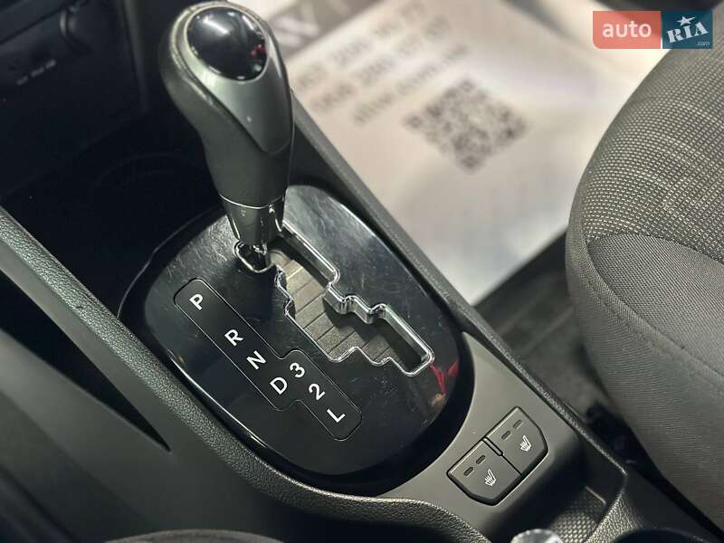 Седан Kia Rio 2012 в Львове