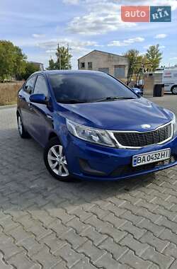 Седан Kia Rio 2013 в Врадиевке