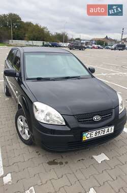 Хетчбек Kia Rio 2007 в Чернівцях