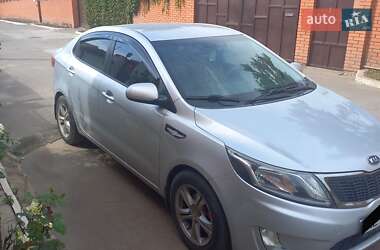 Седан Kia Rio 2012 в Кривому Розі
