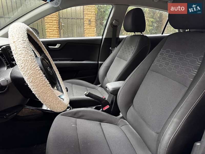Хэтчбек Kia Rio 2018 в Киеве фото 24 Хэтчбек Kia Rio 2018 в Киеве