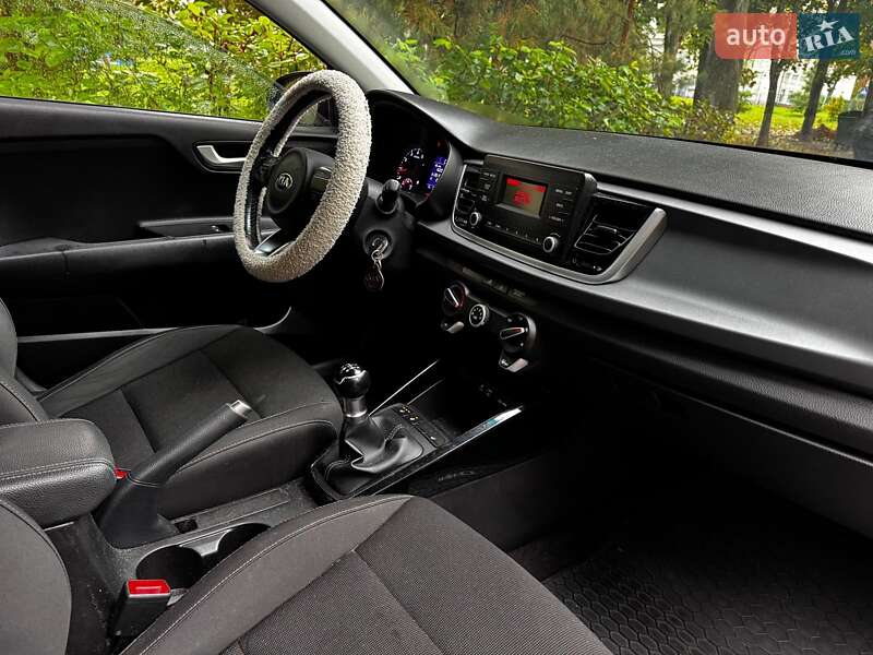 Хэтчбек Kia Rio 2018 в Киеве фото 32 Хэтчбек Kia Rio 2018 в Киеве
