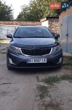 Седан Kia Rio 2011 в Гадячі