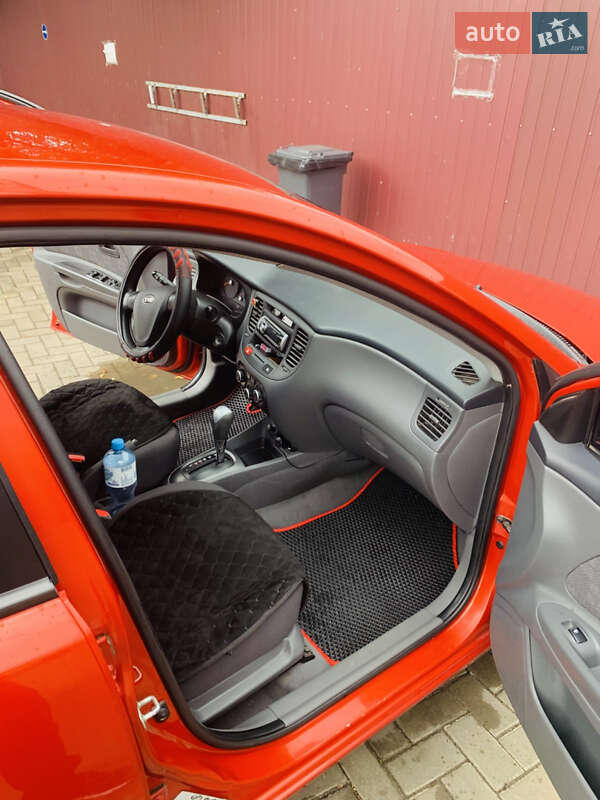 Хэтчбек Kia Rio 2007 в Николаеве
