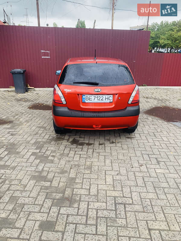 Хэтчбек Kia Rio 2007 в Николаеве