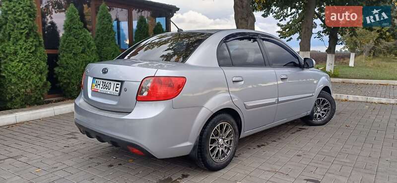 Седан Kia Rio 2011 в Магдалиновке фото 4 Седан Kia Rio 2011 в Магдалиновке