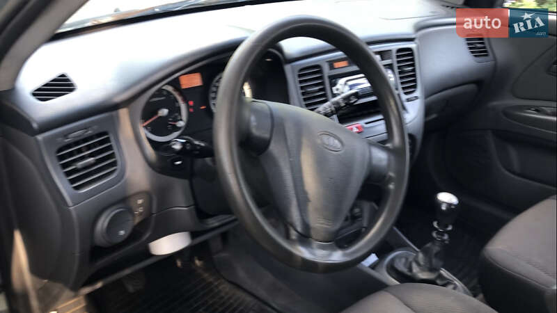 Хэтчбек Kia Rio 2006 в Кагарлыке фото 11 Хэтчбек Kia Rio 2006 в Кагарлыке