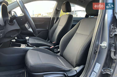 Седан Kia Rio 2021 в  фото 32 Седан Kia Rio 2021 в