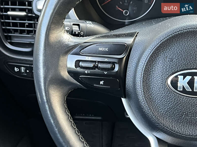 Седан Kia Rio 2021 в Києві