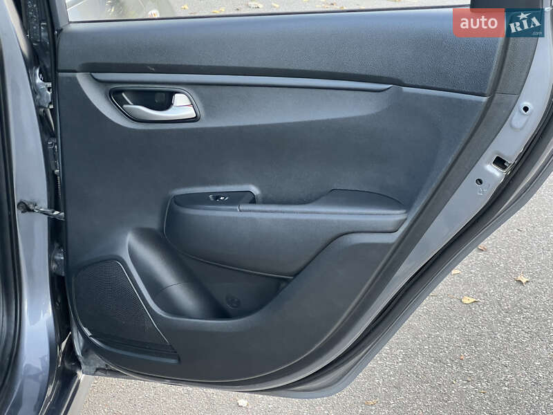 Седан Kia Rio 2021 в Києві