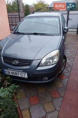 Хэтчбек Kia Rio 2006 в 
