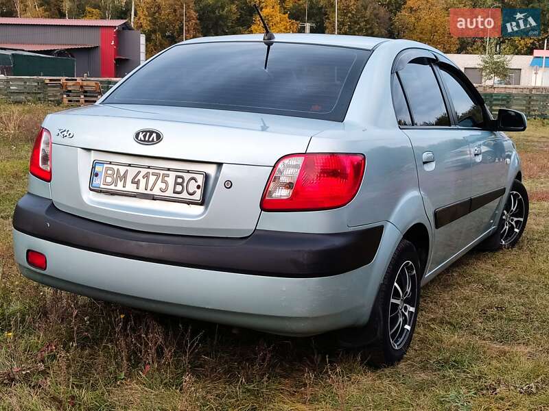 Седан Kia Rio 2007 в Полтаве