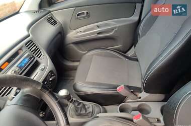 Седан Kia Rio 2007 в  фото 22 Седан Kia Rio 2007 в