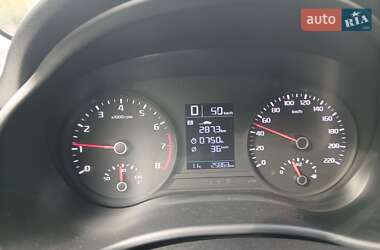 Хэтчбек Kia Rio 2017 в 
