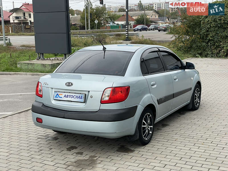 Седан Kia Rio 2007 в Полтаве