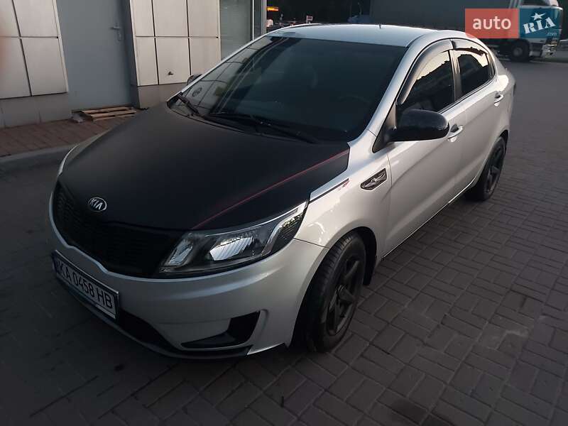 Седан Kia Rio 2013 в Киеве