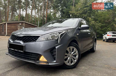 Седан Kia Rio 2021 в 