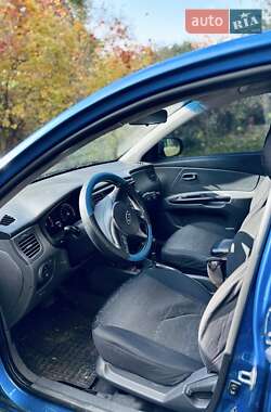 Седан Kia Rio 2010 в 