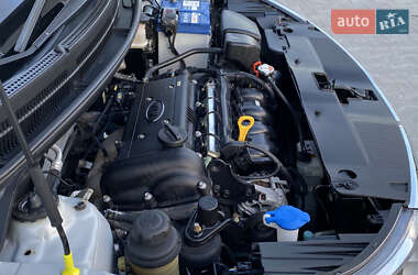 Седан Kia Rio 2014 в 