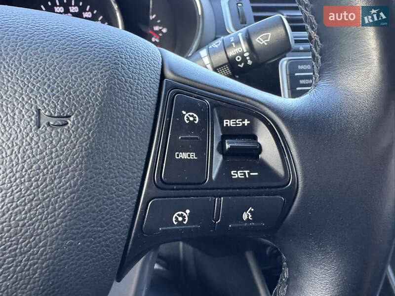 Седан Kia Rio 2016 в Києві