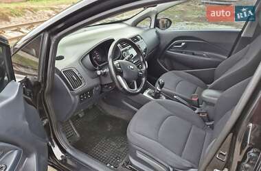 Седан Kia Rio 2017 в 
