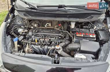 Седан Kia Rio 2017 в 