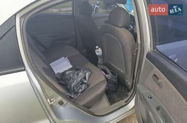 Хэтчбек Kia Rio 2008 в  фото 20 Хэтчбек Kia Rio 2008 в