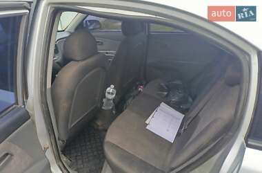 Хэтчбек Kia Rio 2008 в  фото 24 Хэтчбек Kia Rio 2008 в