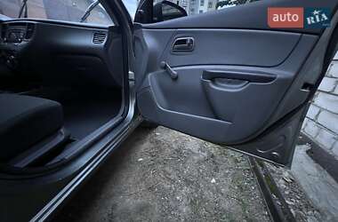 Седан Kia Rio 2010 в 